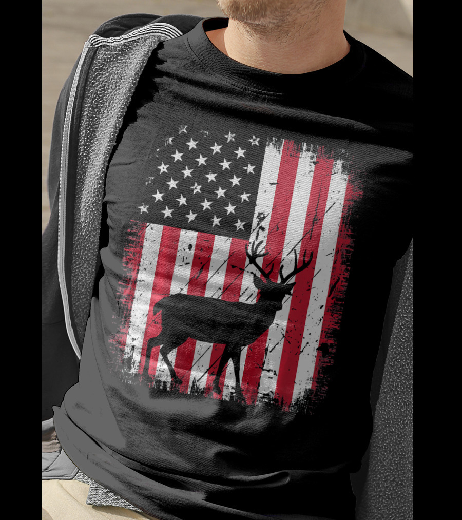 Vintage Deer USA American Flag Fourth Of July T-Shirt