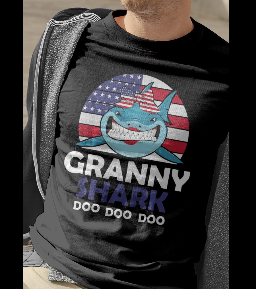 Granny Shark Doo Doo Doo American Flag Bow Women's Patriotic T-Shirt