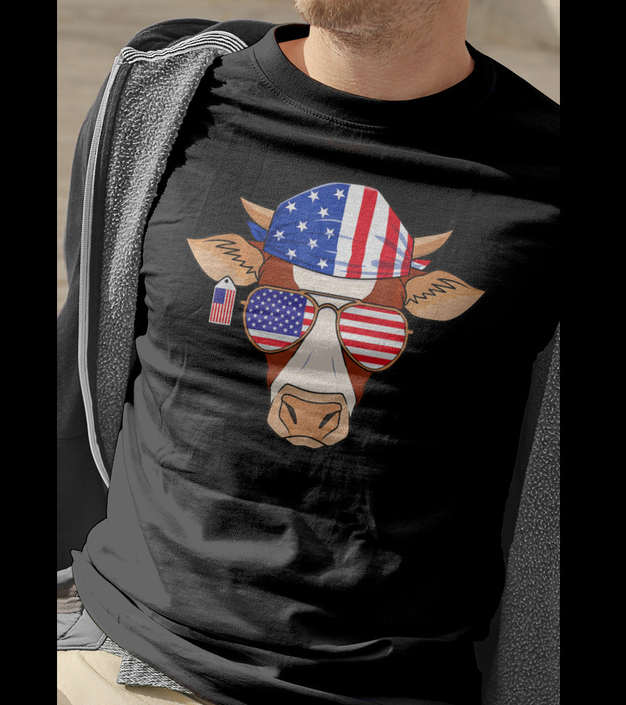 Cow Wearing American Flag Bandana And Sunglasses Fourth Of July Patriotic American T-Shirt