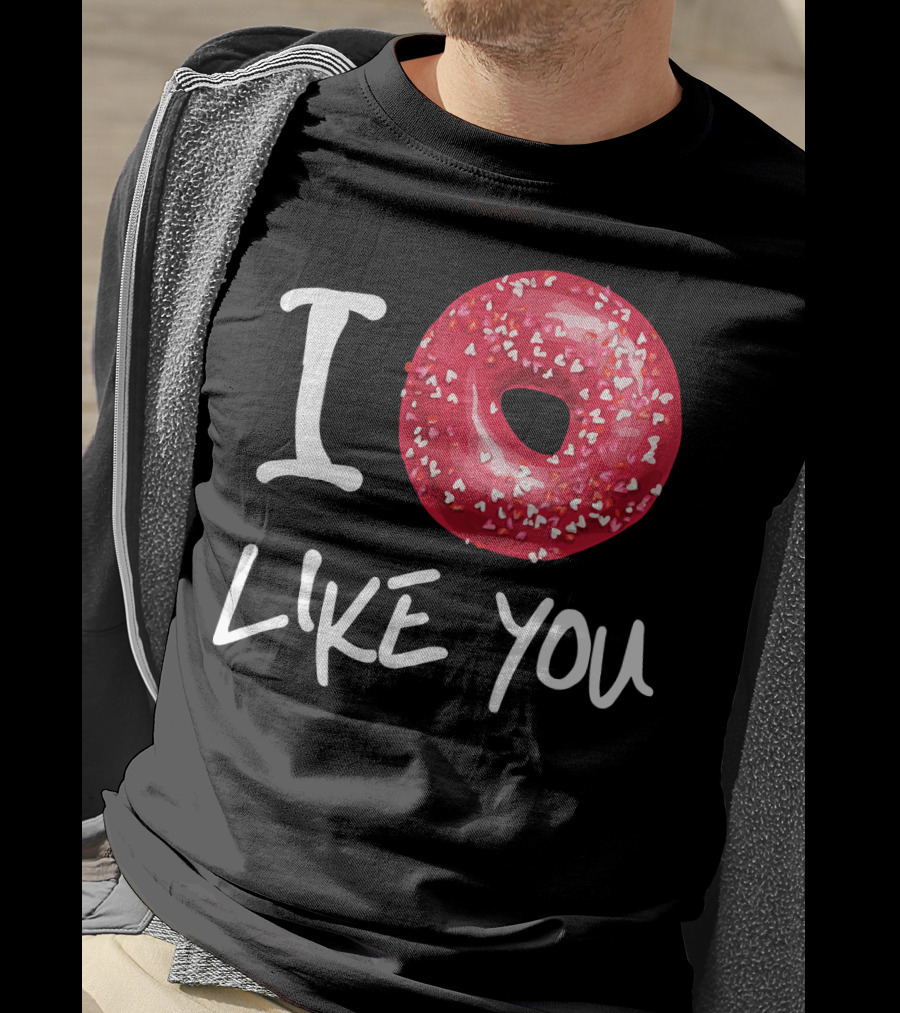 I Doughnut Like You Donut Funny Men Red Sprinkled Heart Doughnut T-Shirt