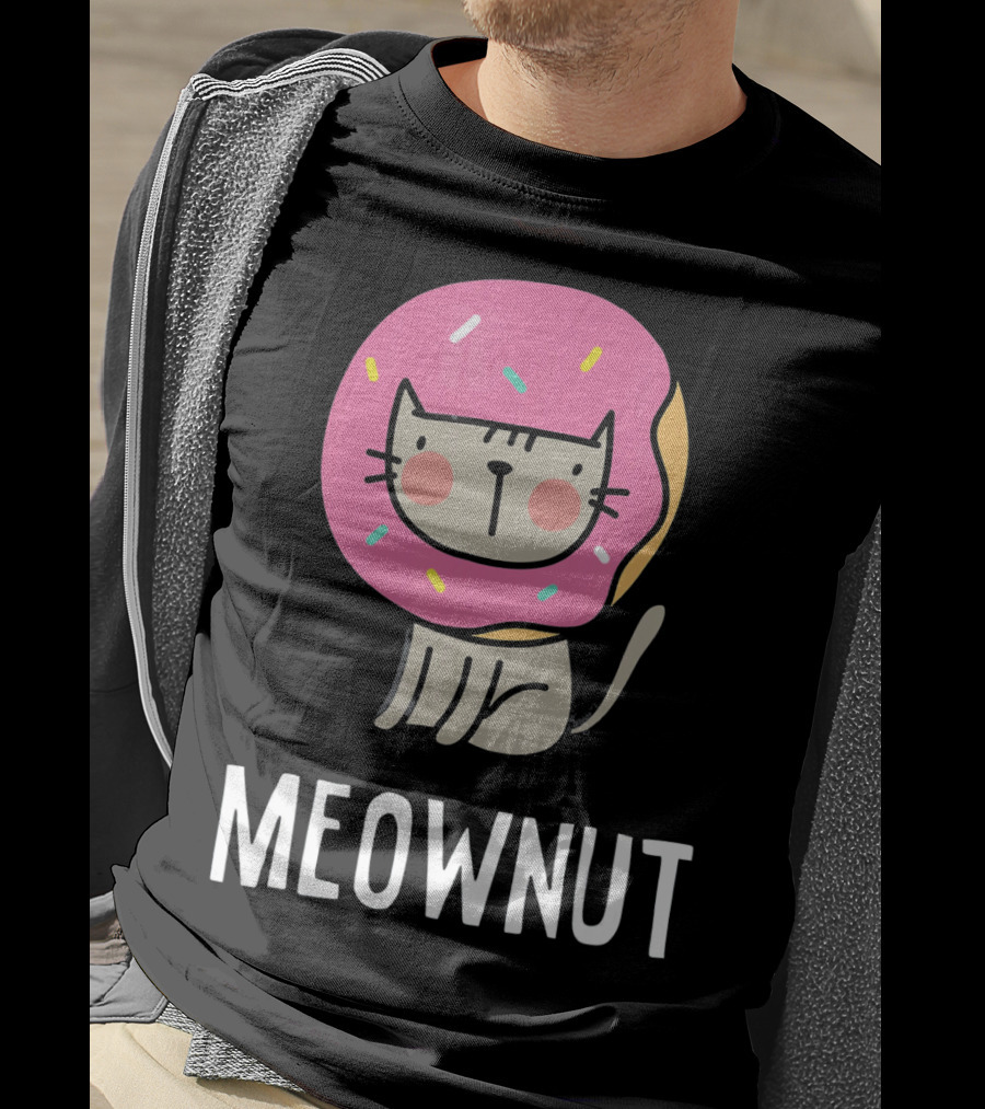 Cute Donut Cat Pun Meownut Funny Meownut T-Shirt