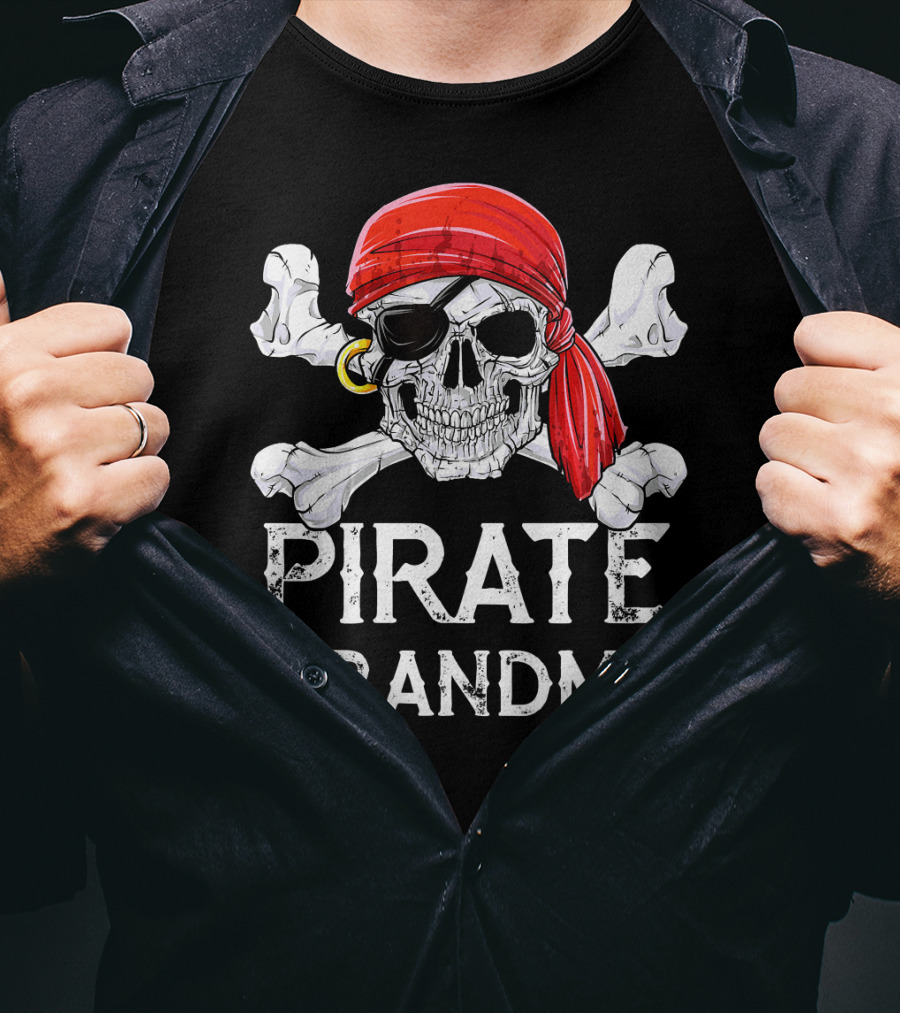 Pirate Grandma Skull With Red Bandana And Crossbones T-Shirt