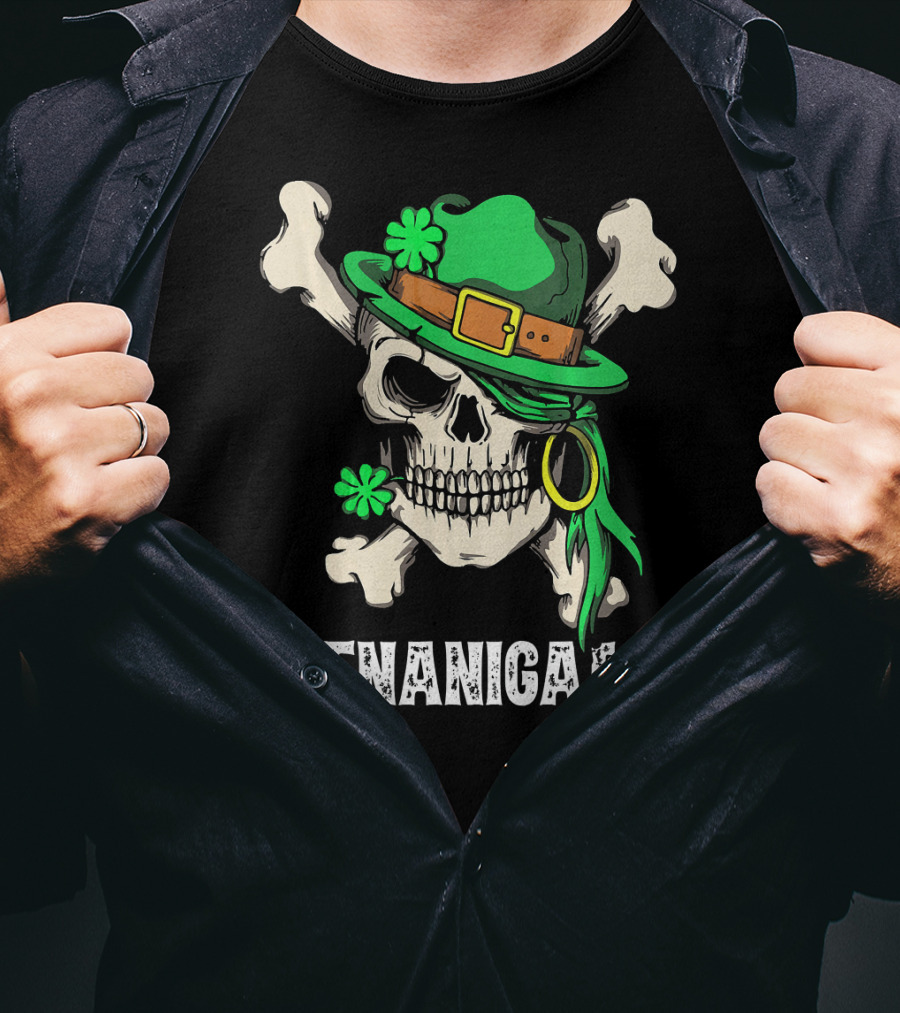 Shenanigator Skull With Irish Hat And Shamrocks For St Patrick's Day T-Shirt