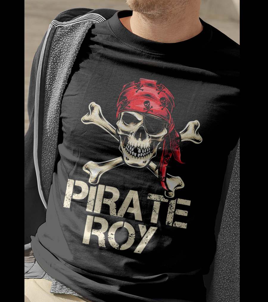 PIRATE ROY Skull Crossbones Red Bandana Vintage Funny Birthday T-Shirt