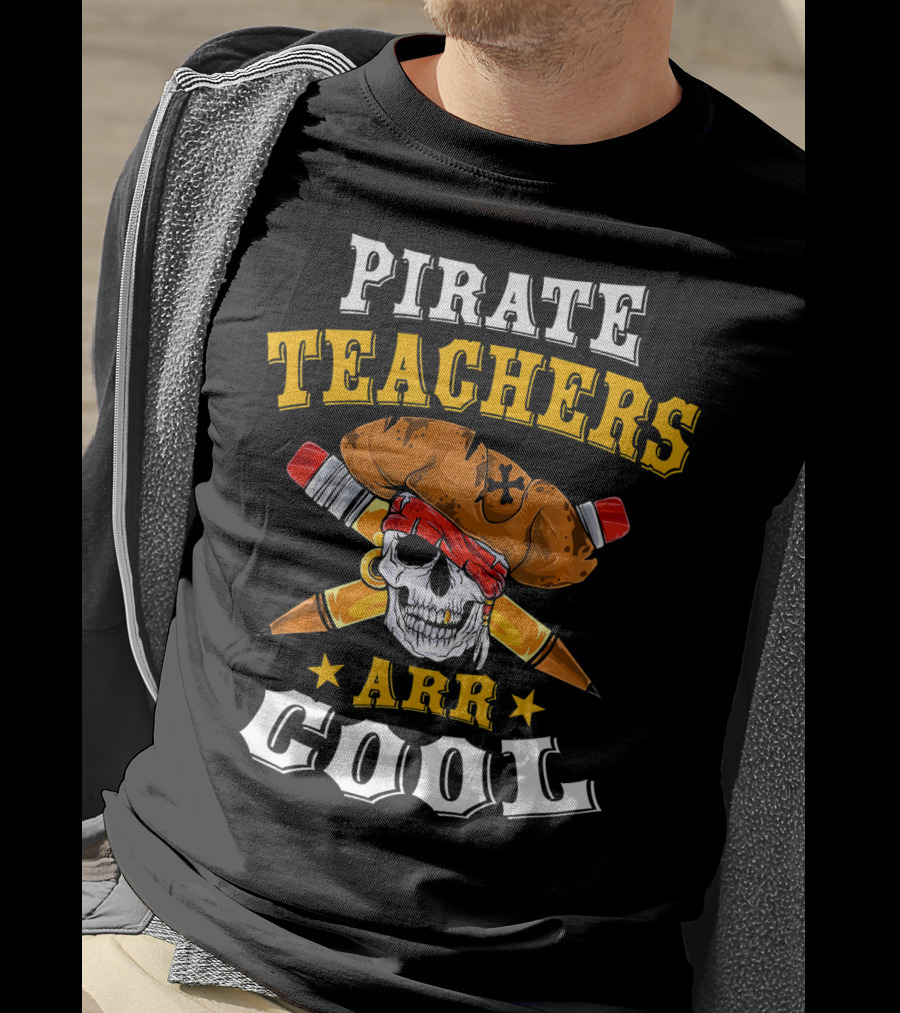 Pirate Teachers ARR Cool Skull Halloween T-Shirt