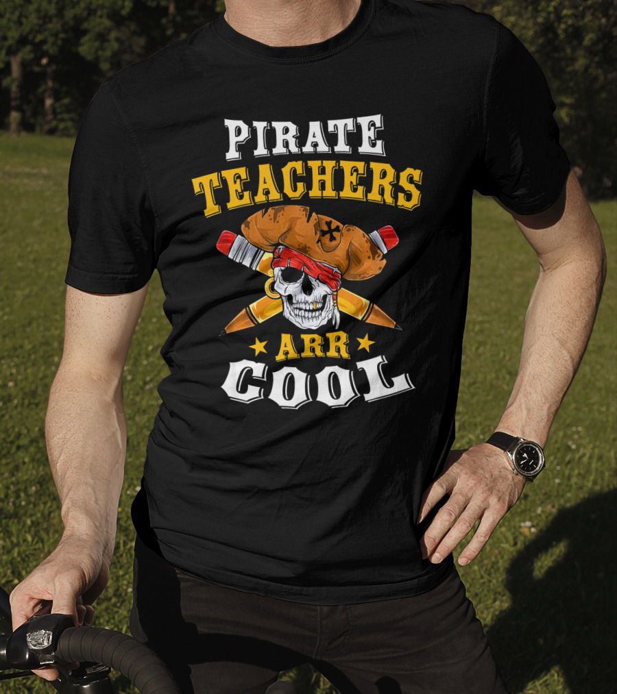 Pirate Teachers ARR Cool Skull Halloween T-Shirt
