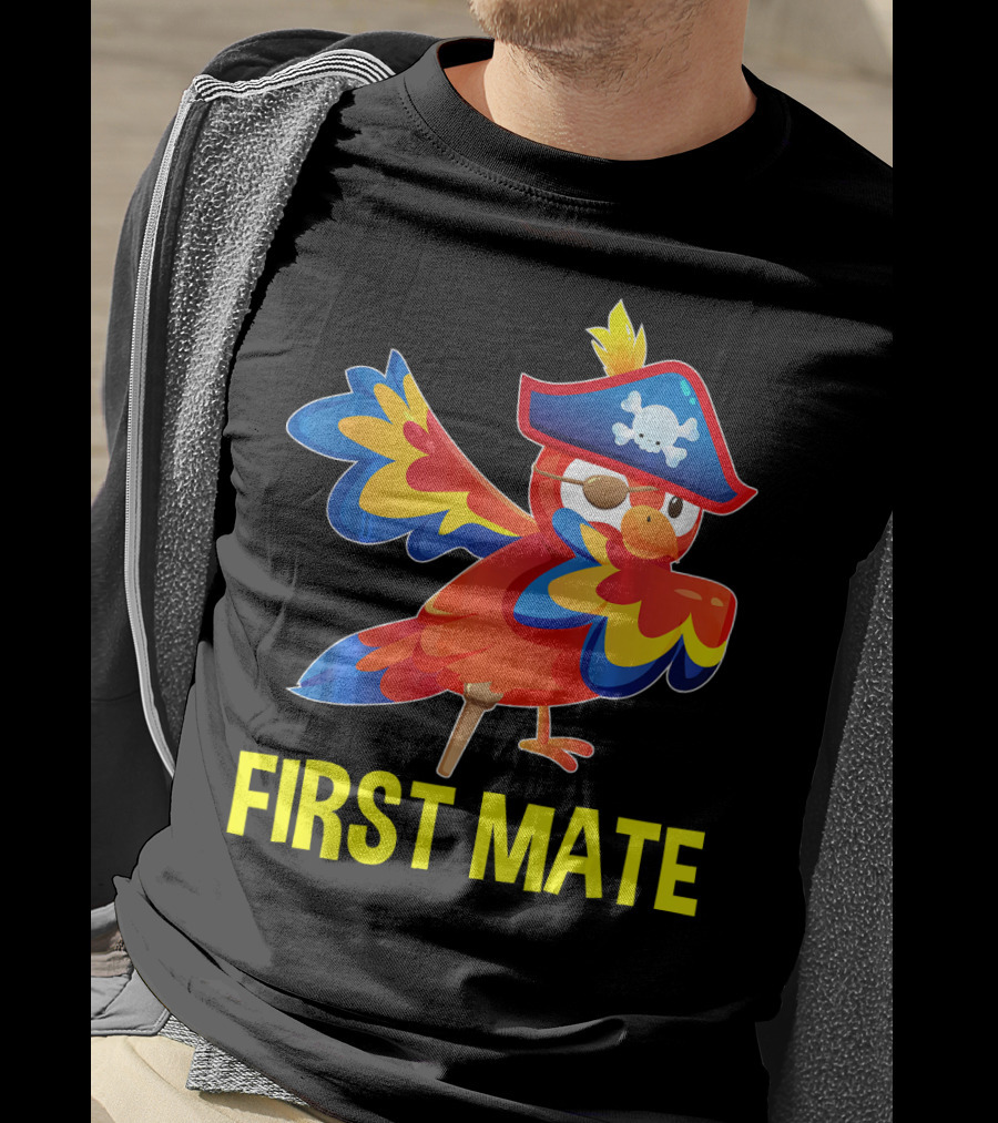 First Mate Parrot With Pirate Hat And Patch T-Shirt
