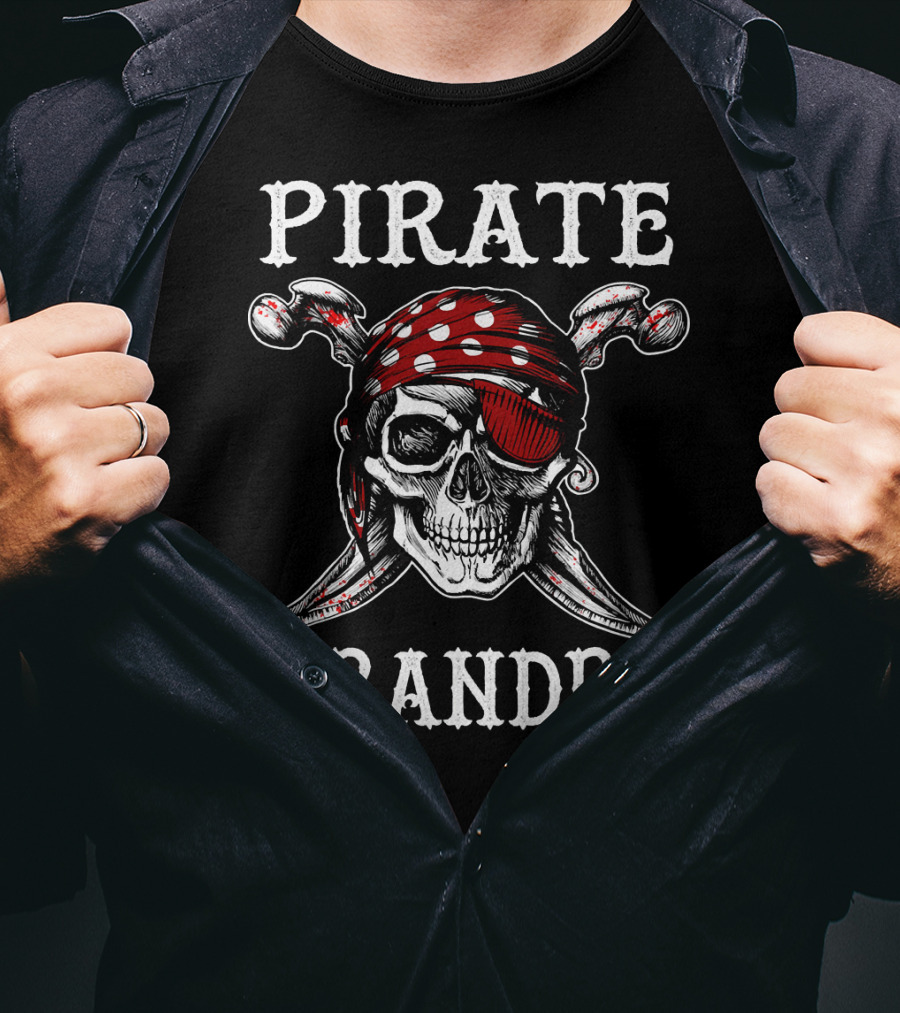 Pirate Grandpa Skull Halloween Eyepatch Bandana Crossed Sabers T-Shirt