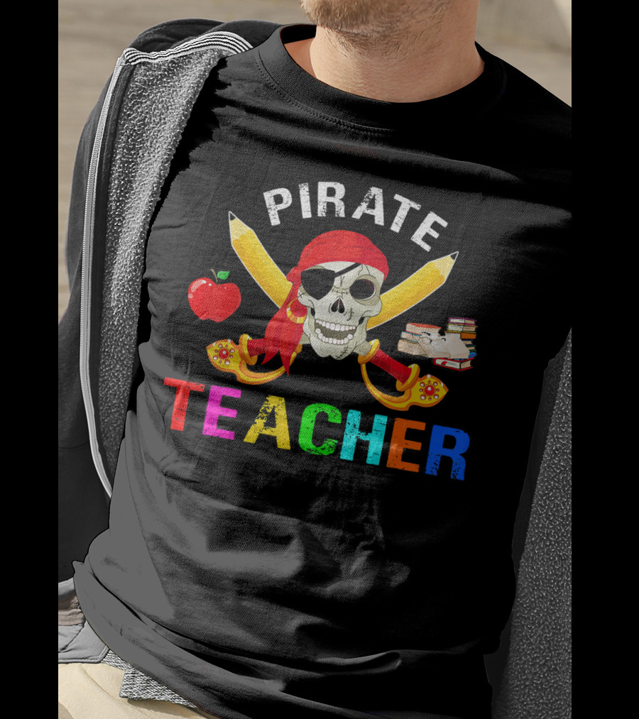 Pirate Teacher Skull Apple Books Halloween T-Shirt