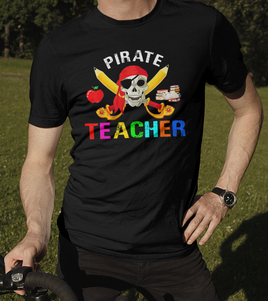 Pirate Teacher Skull Apple Books Halloween T-Shirt