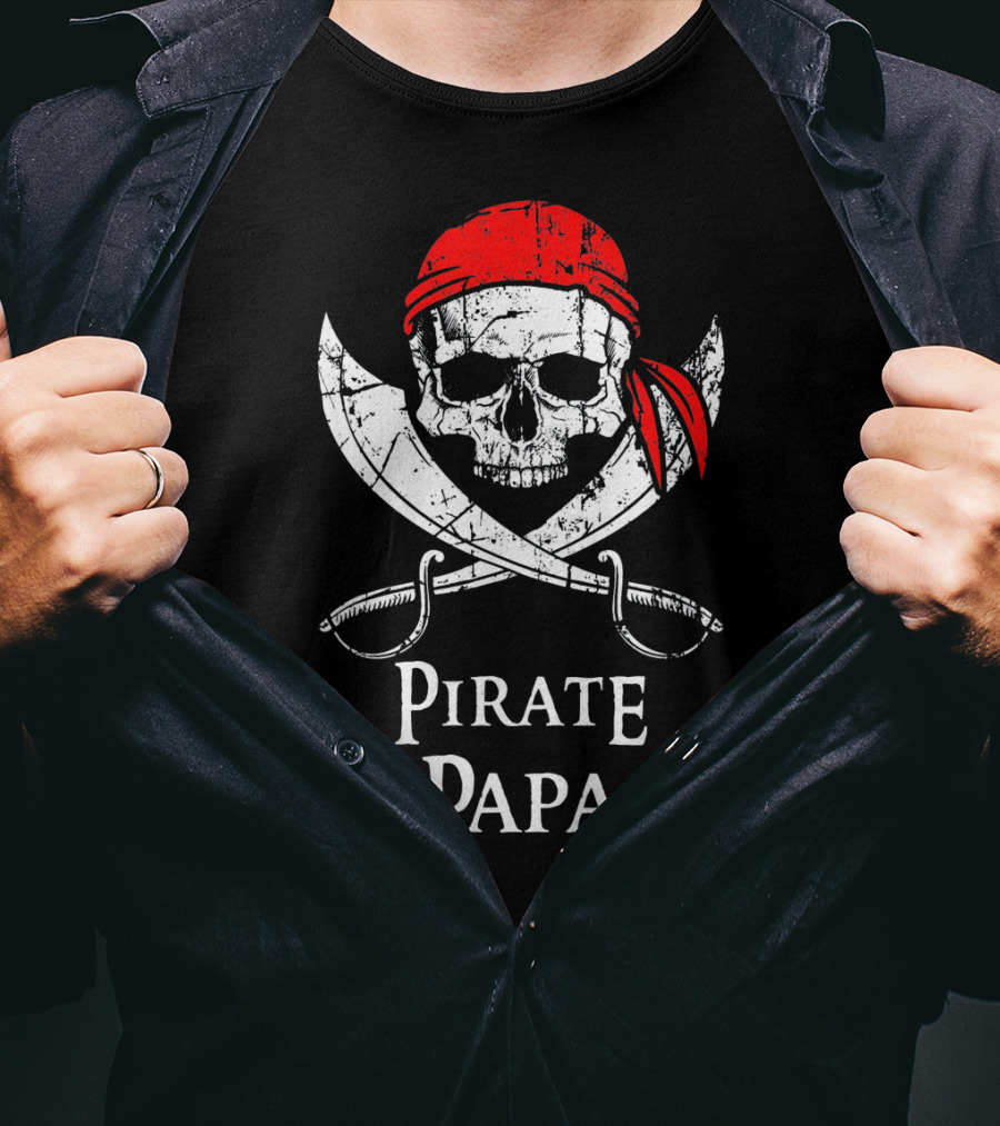 Pirate Papa Jolly Roger Skull Bandana Crossed Cutlasses T-Shirt