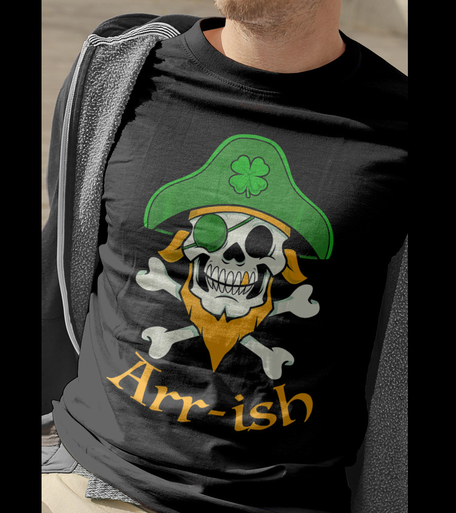 Arr-ish Pirate Skull With Shamrock Hat For St Patrick's Day T-Shirt