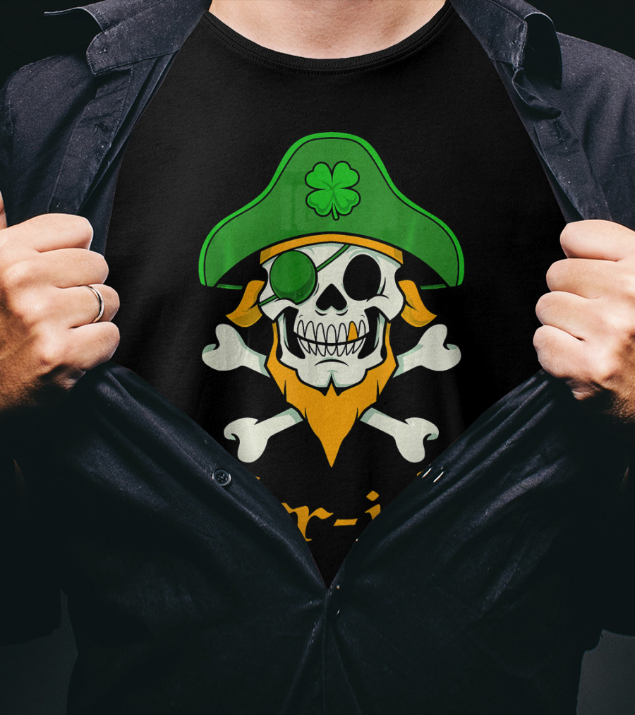 Arr-ish Pirate Skull With Shamrock Hat For St Patrick's Day T-Shirt