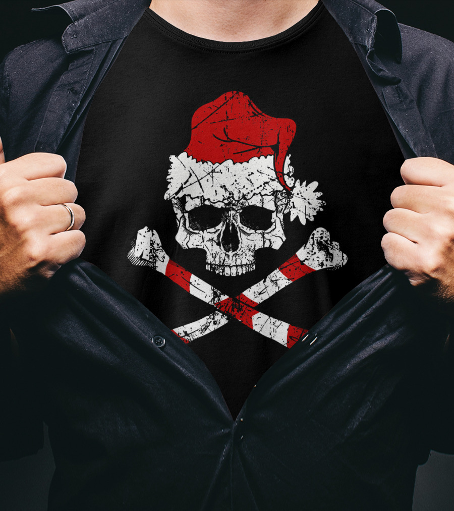 Pirate Christmas Skull With Santa Hat And Candy Cane Crossbones T-Shirt