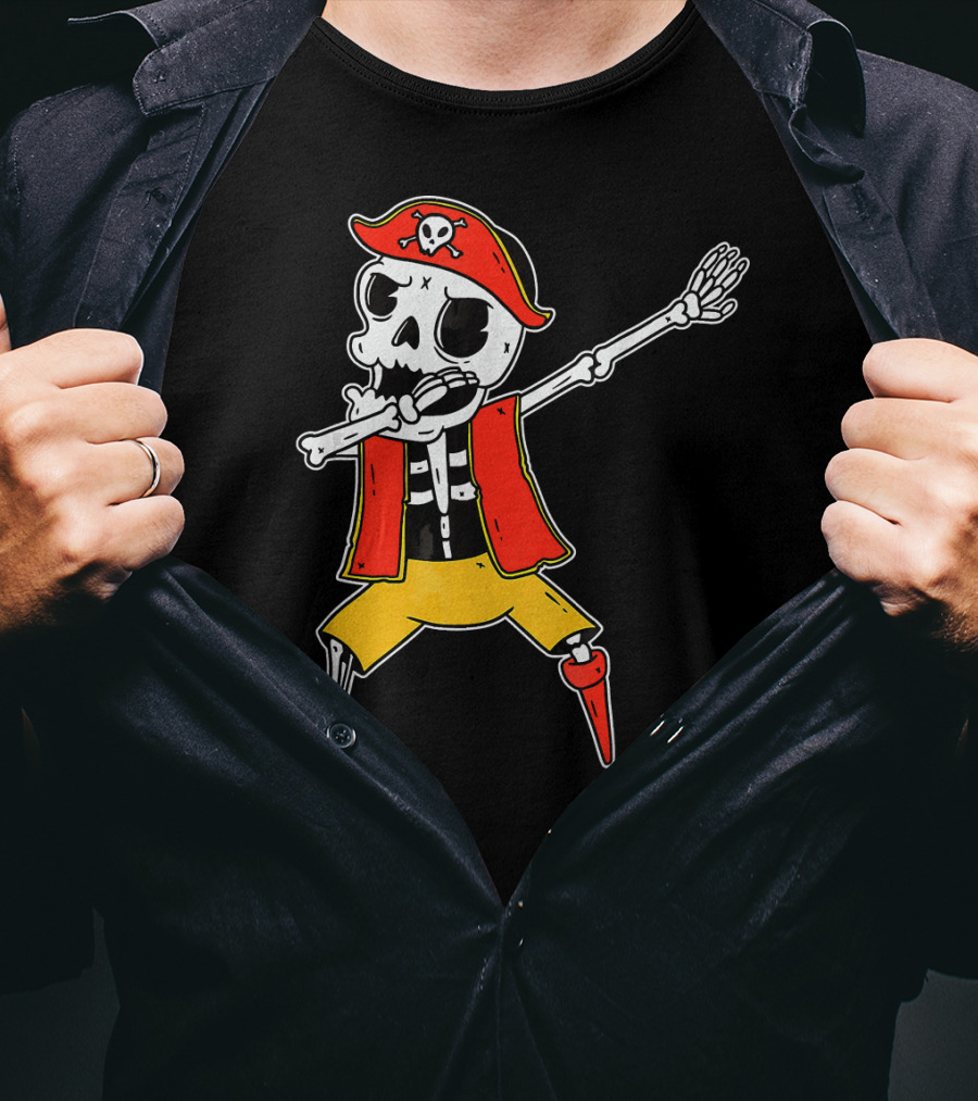 Dabbing Skeleton Pirate Skull And Crossbones Hat T-Shirt