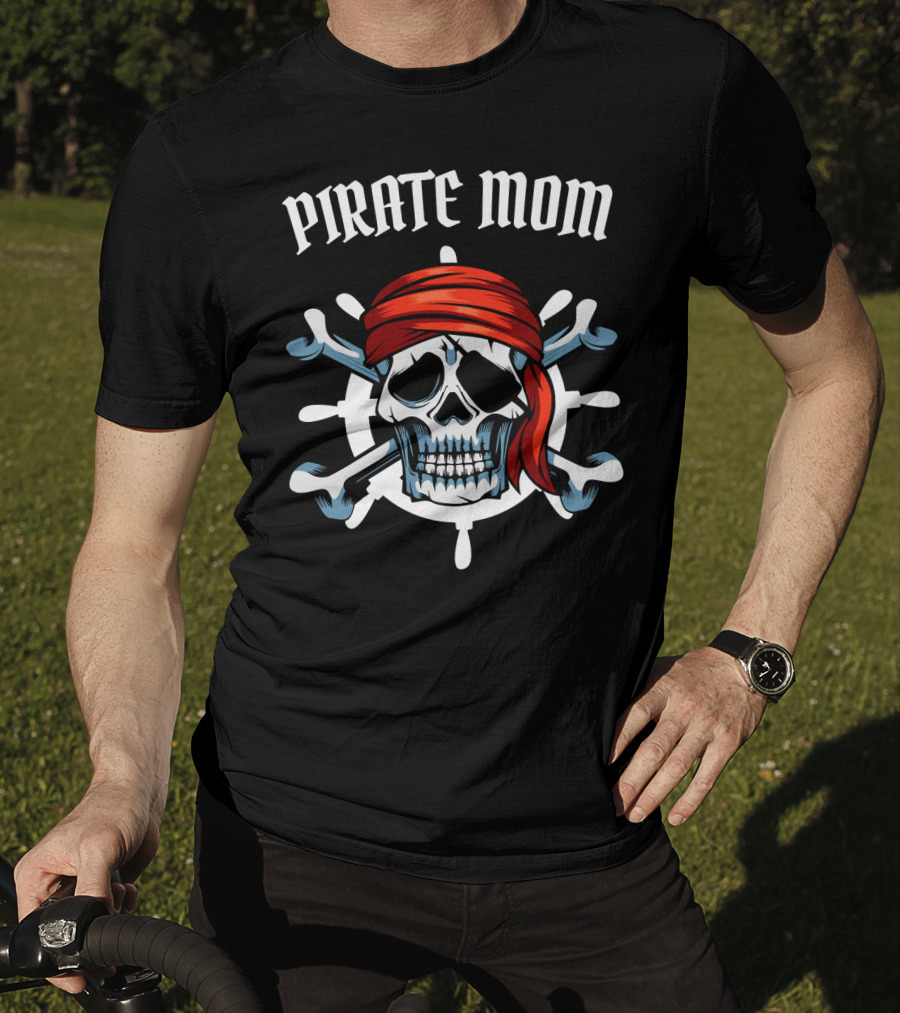 PIRATE MOM Skull Head Crossbones Red Bandana T-Shirt