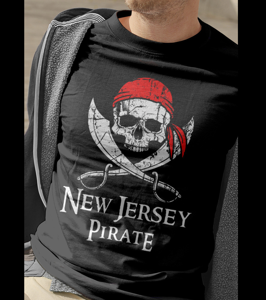 New Jersey Pirate Skull And Crossed Cutlasses T-Shirt