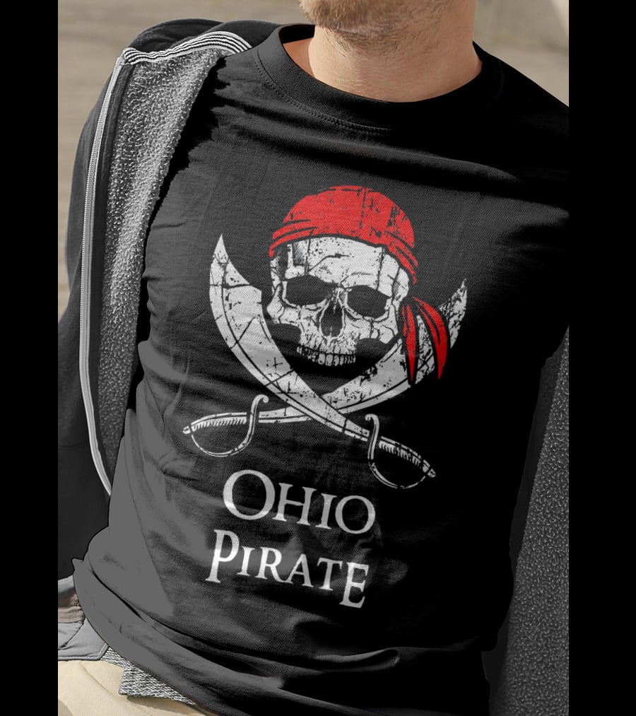 Ohio Pirate Skull Red Bandana Crossed Swords T-Shirt