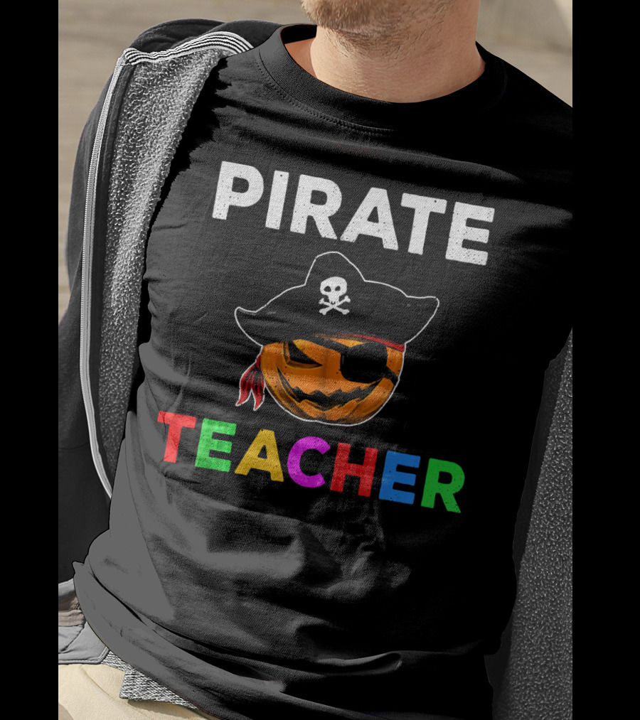 Pirate Teacher Halloween Pumpkin Skull Party T-Shirt