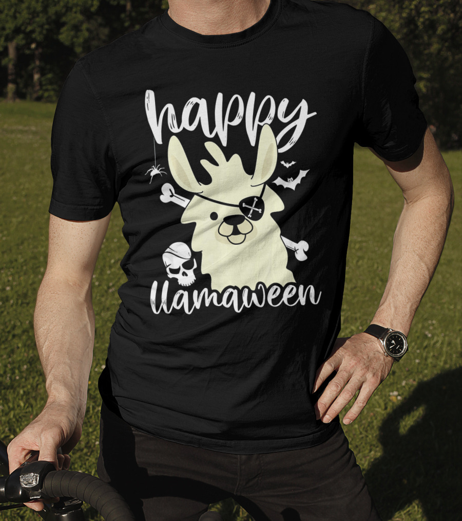 Happy Llamaween Llama Pirate Bats Skull T-Shirt