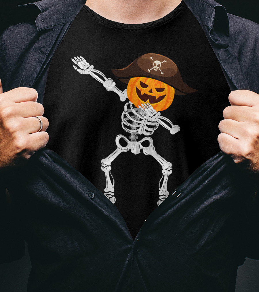 Skeleton Dabbing Pirate Pumpkin Halloween T-Shirt