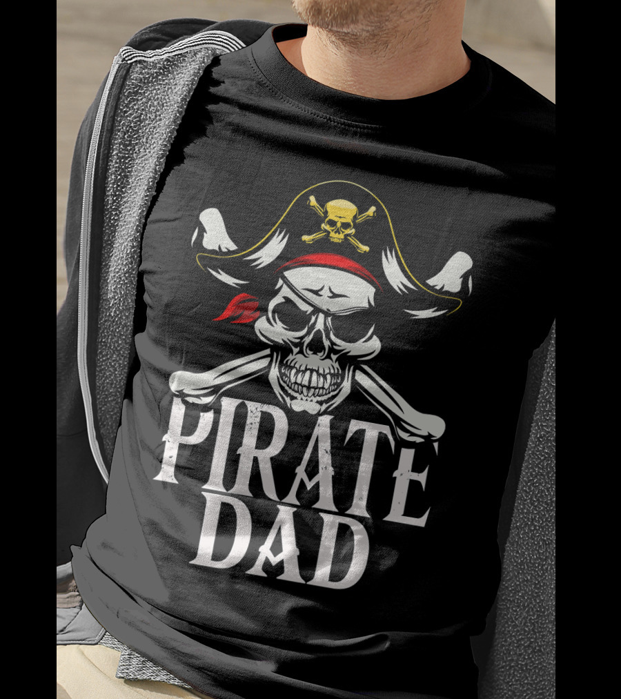 Pirate Dad Skull And Crossbones Funny Lon T-Shirt