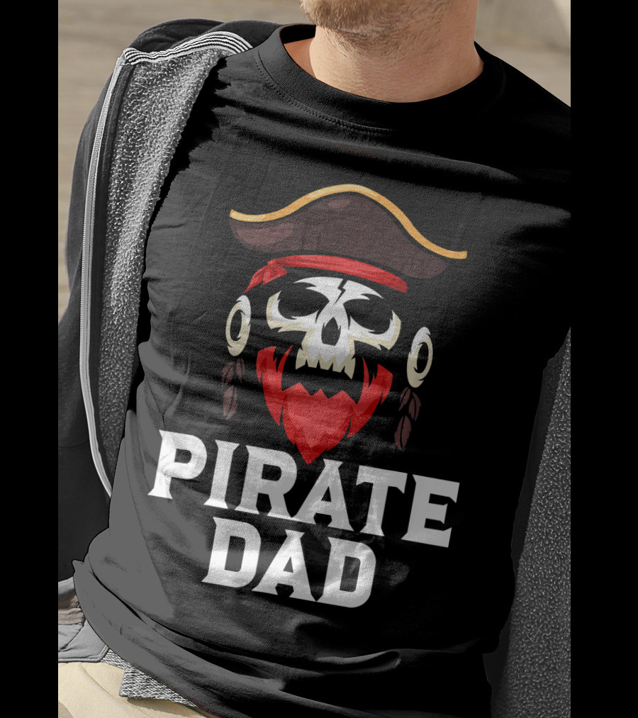 Pirate Dad Skull Captain Boating Red Beard Hat T-Shirt