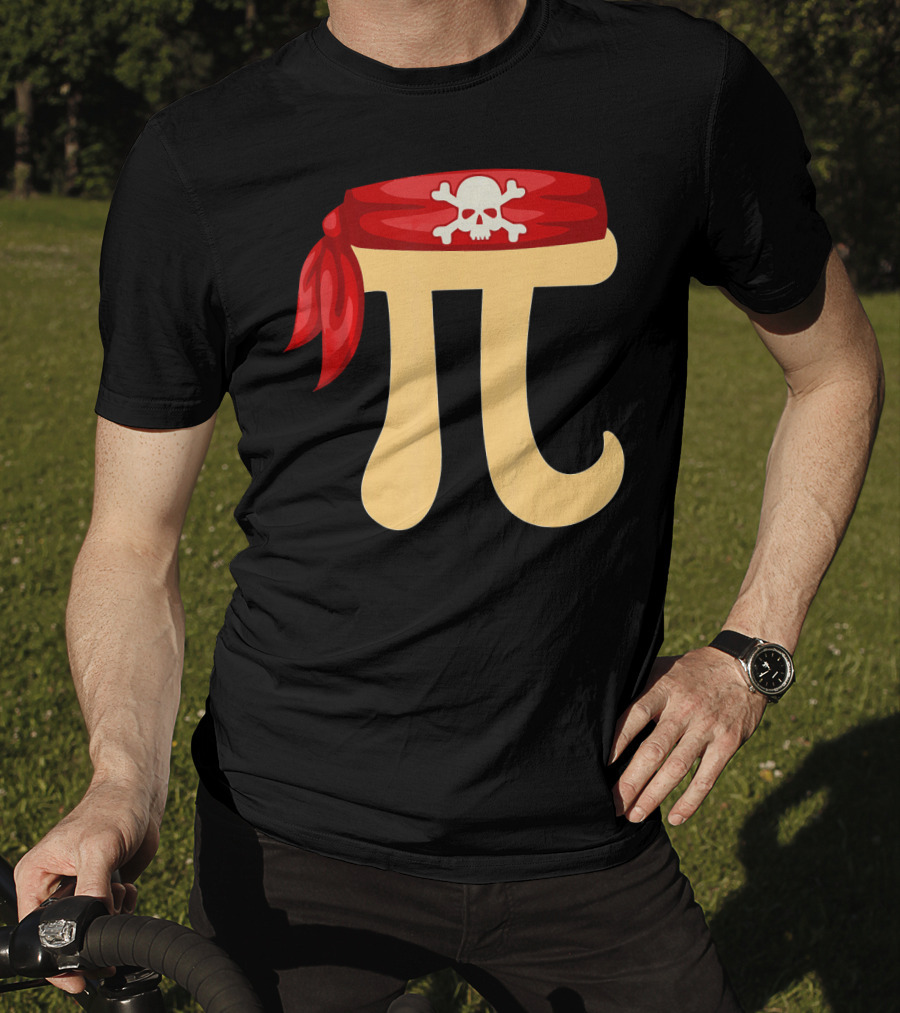 Pirate Pi Skull Crossbones Halloween Costume Math Pie T-Shirt