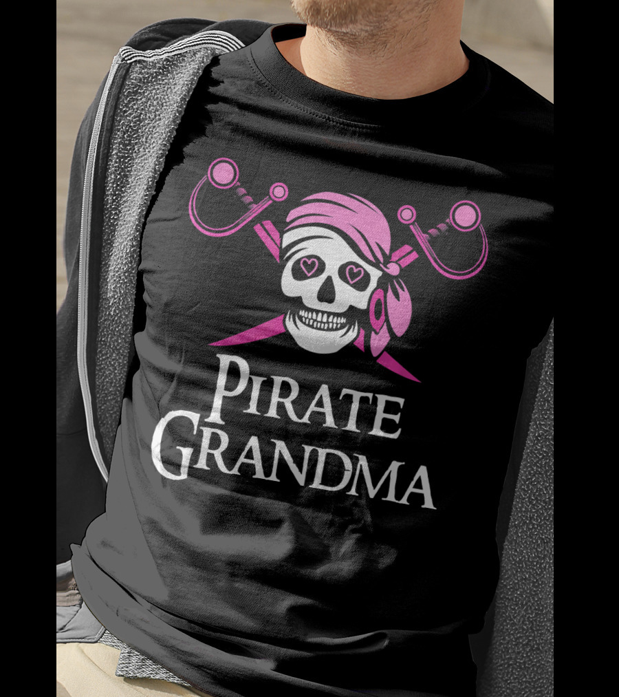 Pirate Grandma Pink Skull And Crossbones T-Shirt