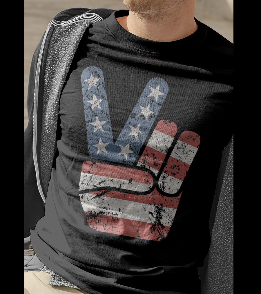 USA Big Peace Hand Sign American Flag T-Shirt