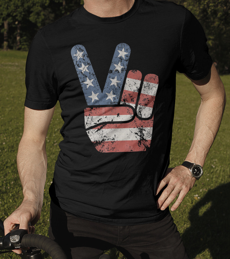 USA Big Peace Hand Sign American Flag T-Shirt