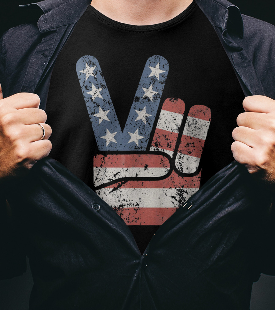 USA Big Peace Hand Sign American Flag T-Shirt