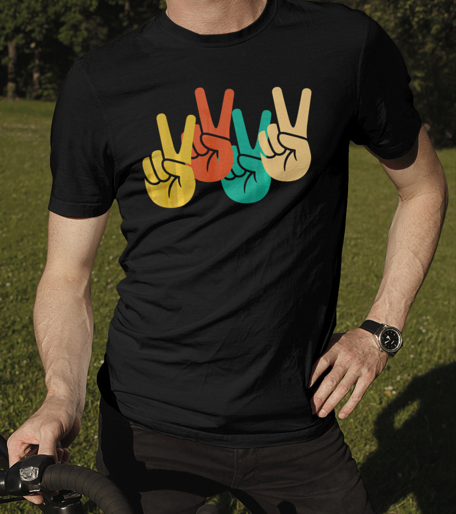 Retro Vintage Peace Love 60s 70s Colorful Peace Sign Hands T-Shirt
