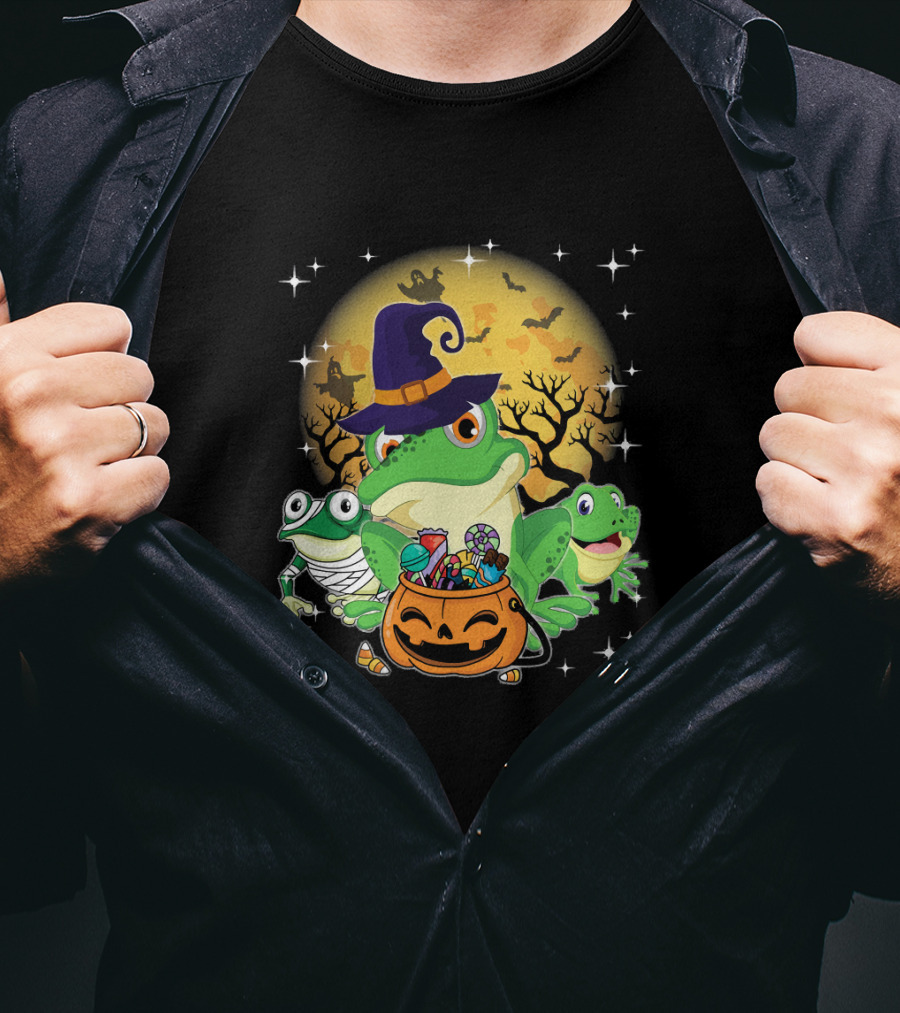 Three Frogs Mummy Witch Moon Ghosts Halloween Pumpkin T-Shirt