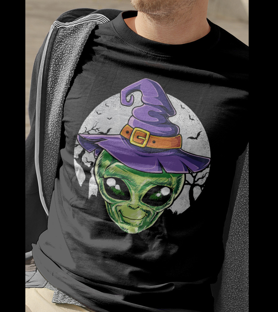 Alien Witch Hat With Moon And Bats T-Shirt