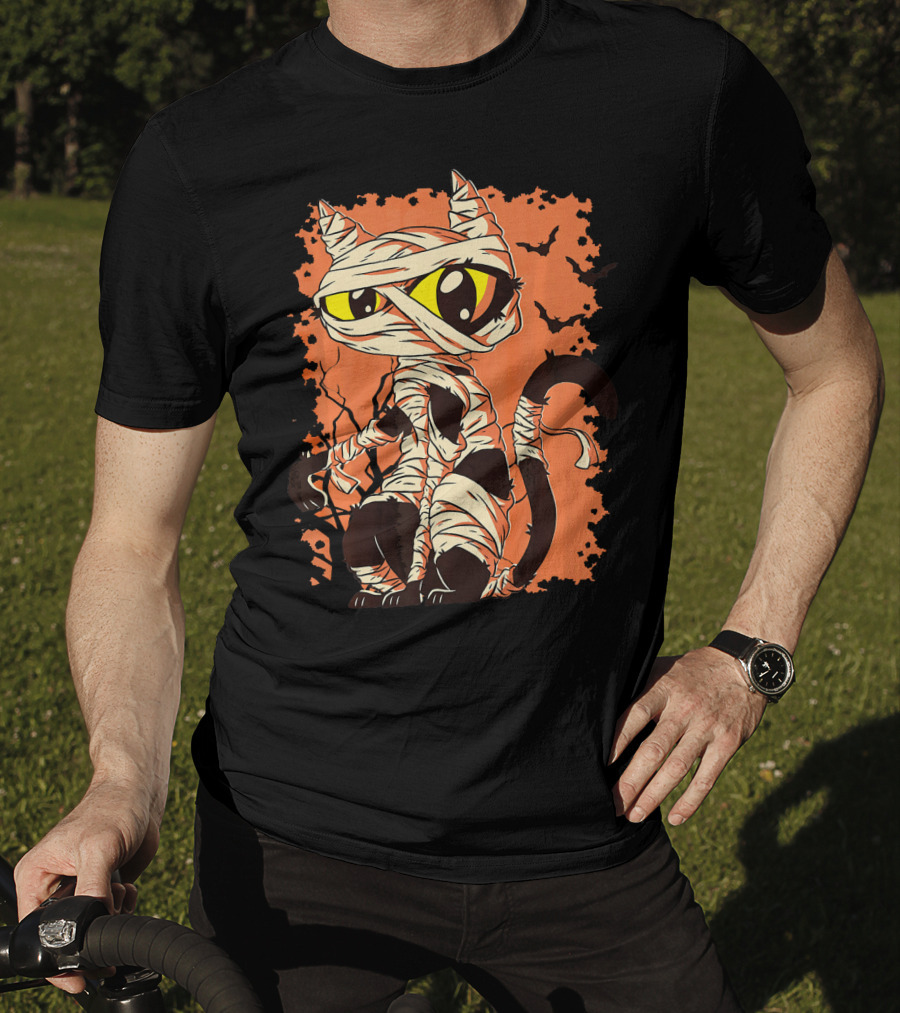Mummy Cat With Yellow Eyes And Halloween Bats T-Shirt
