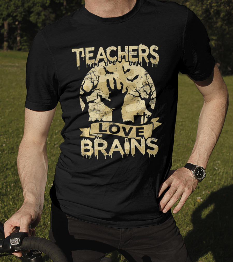 Teachers Love Brains Halloween Zombie Graveyard T-Shirt