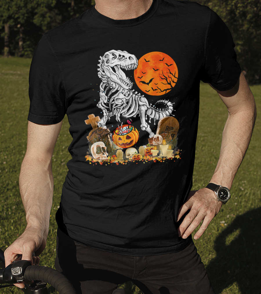 Halloween Dinosaur Rex Skeleton With Pumpkin And Full Moon T-Shirt