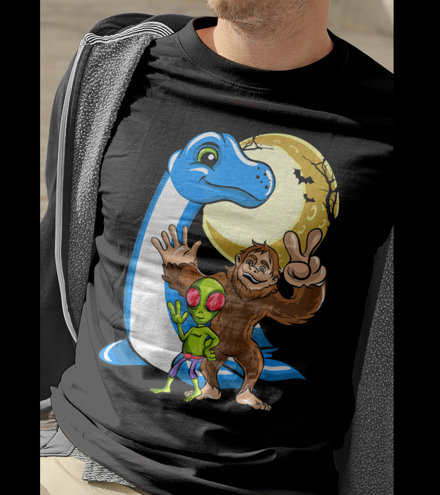 Bigfoot Sasquatch Loch Ness Monster Ness Alien Moon Scene T-Shirt