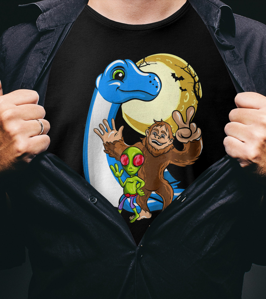 Bigfoot Sasquatch Loch Ness Monster Ness Alien Moon Scene T-Shirt