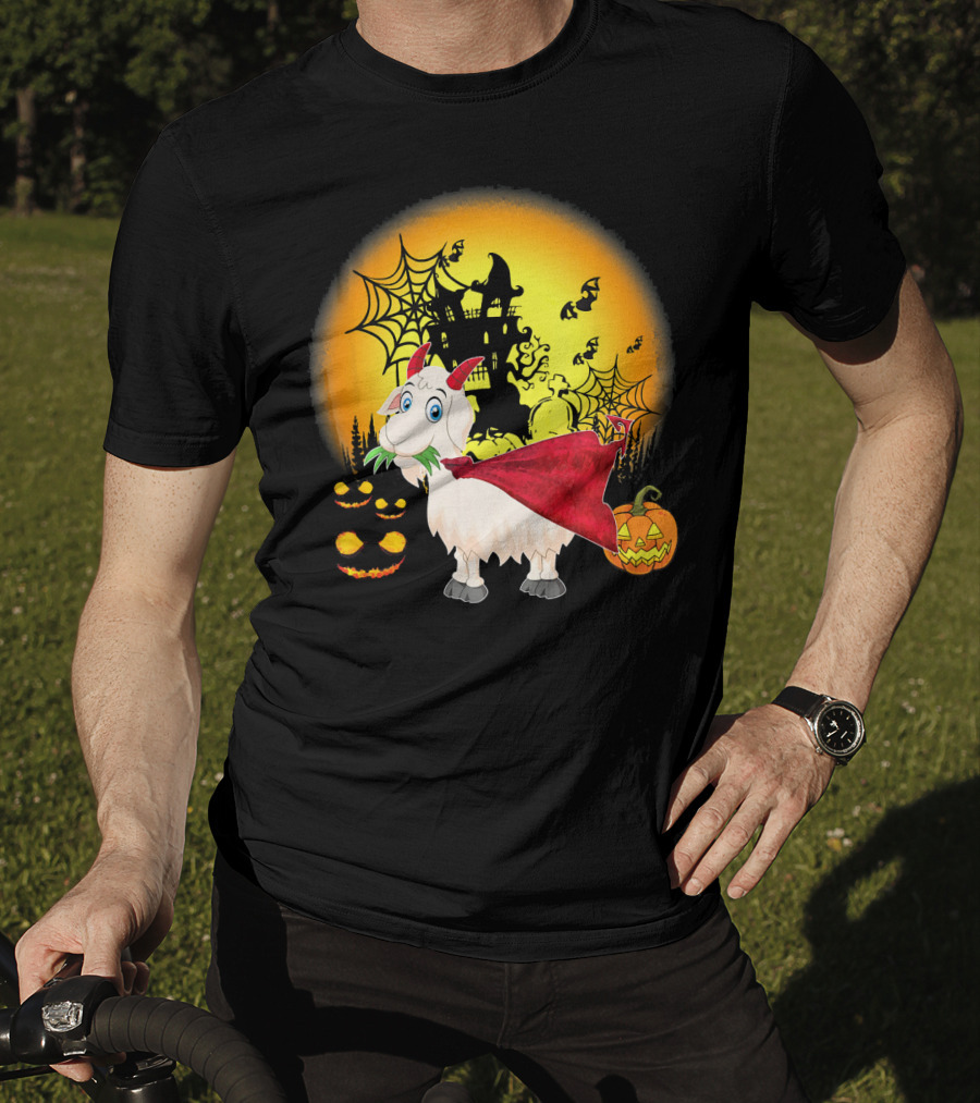 Funny Goat Halloween Cape Haunted House Pumpkins Spooky Night T-Shirt
