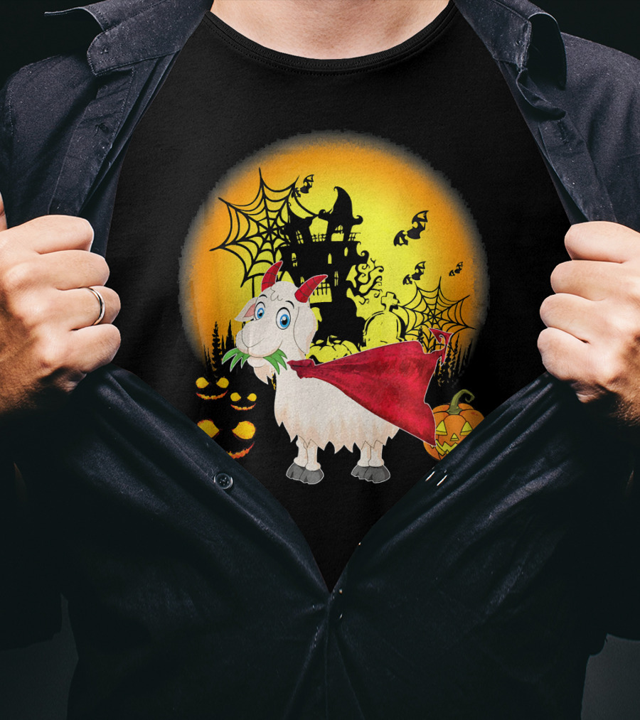 Funny Goat Halloween Cape Haunted House Pumpkins Spooky Night T-Shirt