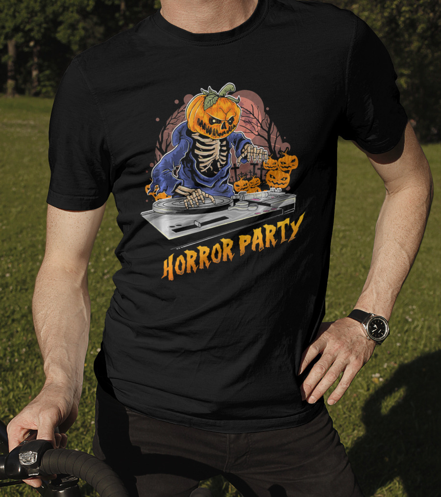 Horror Party Skeleton Pumpkin Head DJ Turntable Halloween Vibes T-Shirt