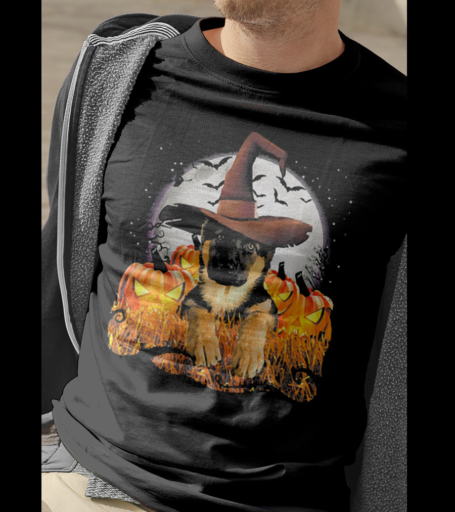 German Shepherd Witch Hat Pumpkins Halloween Moon Bats T-Shirt