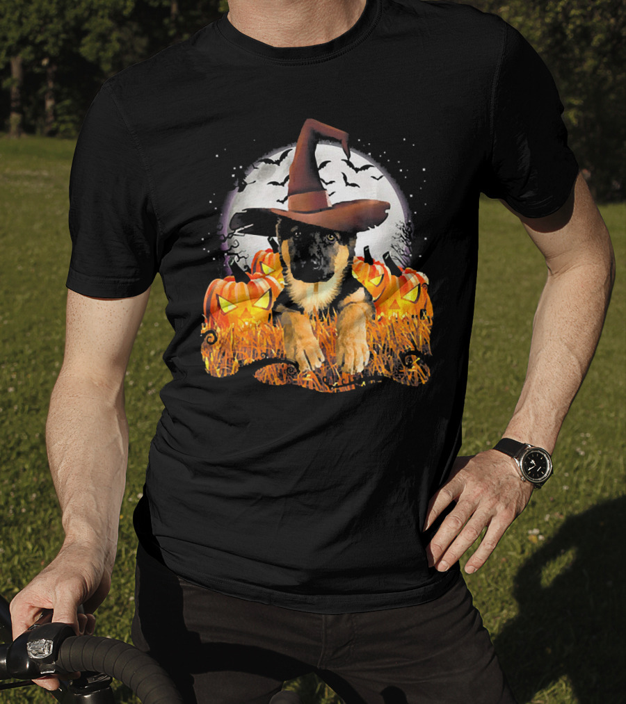 German Shepherd Witch Hat Pumpkins Halloween Moon Bats T-Shirt