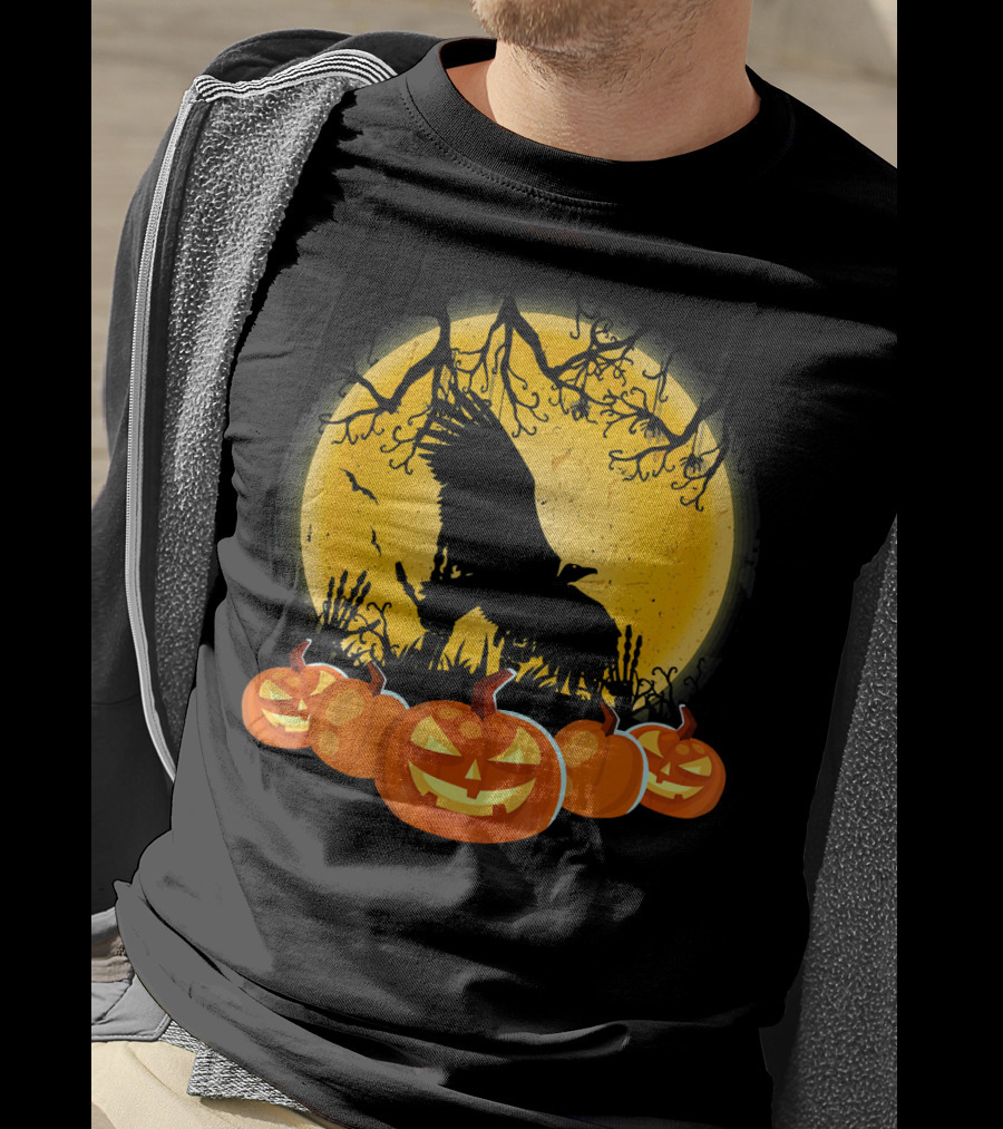 Vulture Silhouette With Pumpkins And Full Moon Halloween Scene T-Shirt