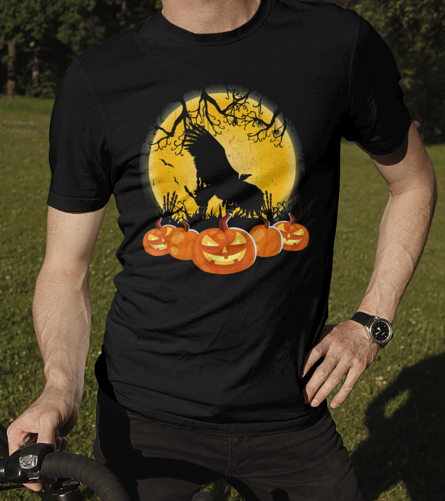 Vulture Silhouette With Pumpkins And Full Moon Halloween Scene T-Shirt