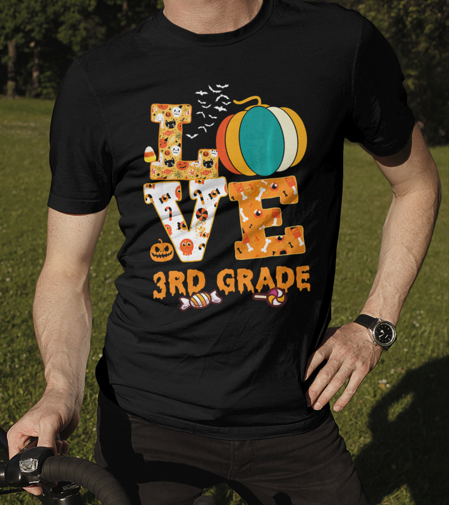 Funny Halloween Love 3rd Grade Teacher Pumpkin Candy Bats T-Shirt