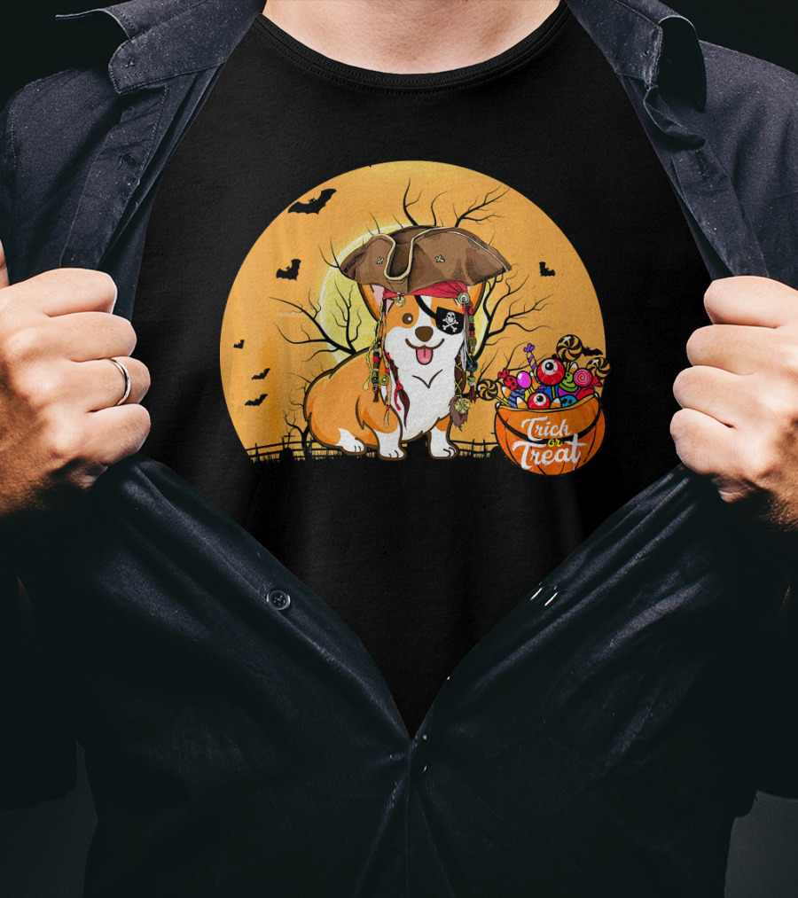 Trick Or Treat Pirate Corgi Halloween Scene With Candy Bowl And Bats T-Shirt