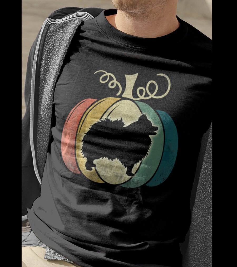 Pomeranian Dog Silhouette Vintage Pumpkin Halloween T-Shirt